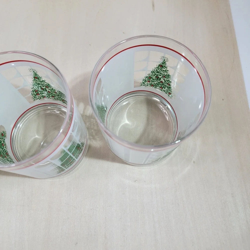 Set of 3 Vintage Christmas Tree Tumbler Glasses Frosted Window Design Red Rim‎